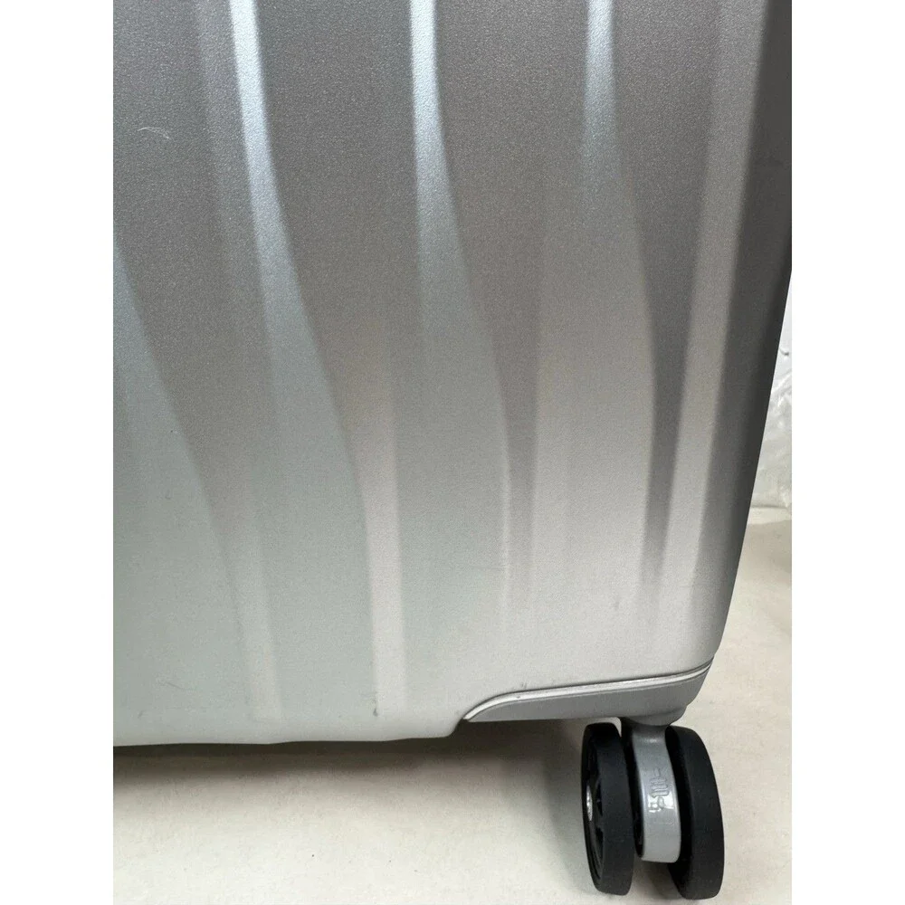 Samsonite Uplift Hardside Large Lightweight Spinner Suitcase Luggage